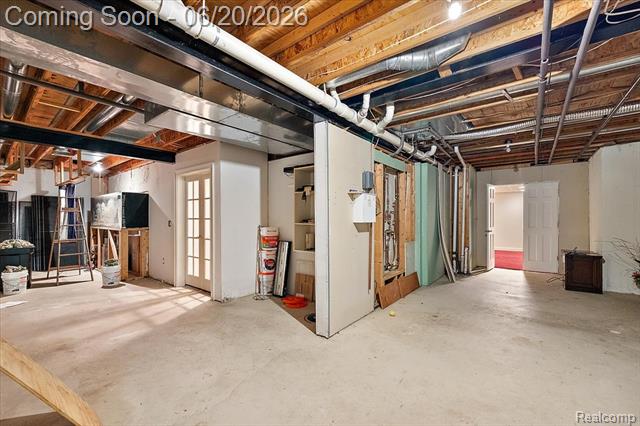 Builiding view forty six for 5022 Lone Pine, Bloomfield Hills, MI. 48302