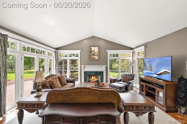 Builiding view seventeen for 5022 Lone Pine, Bloomfield Hills, MI. 48302