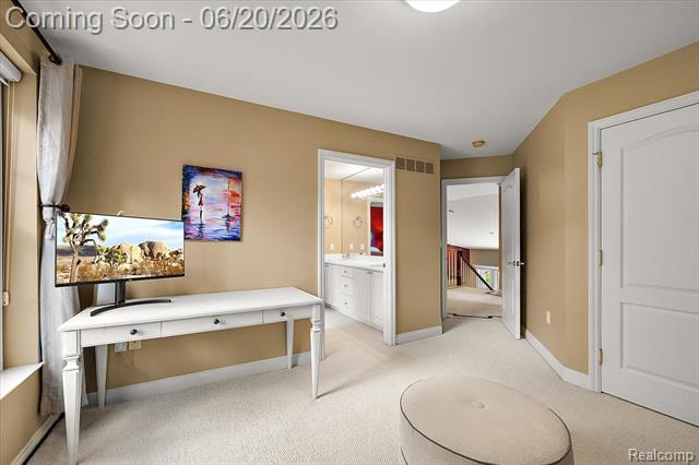 Builiding view thirty seven for 5022 Lone Pine, Bloomfield Hills, MI. 48302