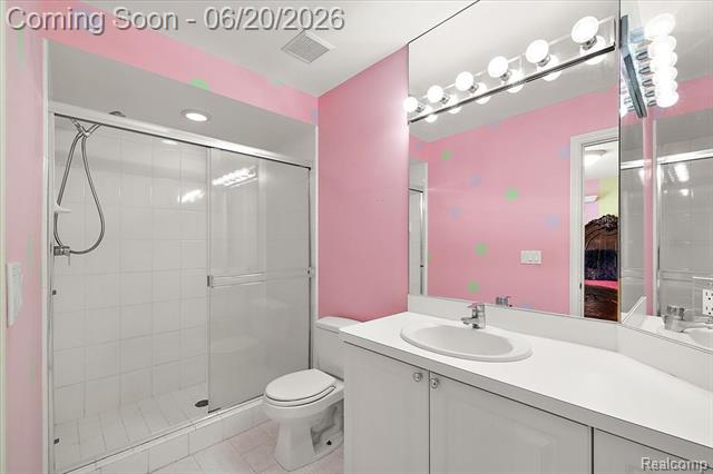 Builiding view thirty two for 5022 Lone Pine, Bloomfield Hills, MI. 48302