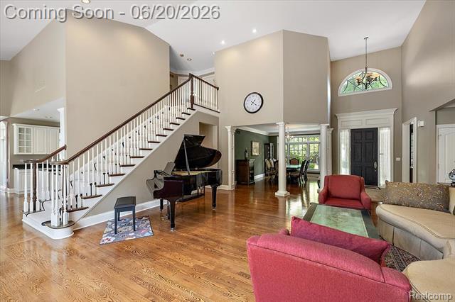 Builiding view three for 5022 Lone Pine, Bloomfield Hills, MI. 48302