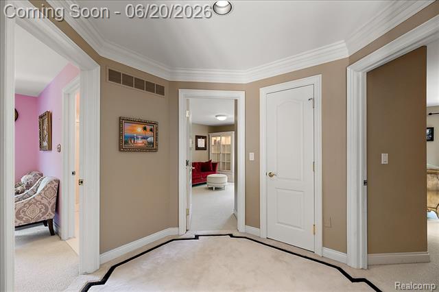 Builiding view twenty nine for 5022 Lone Pine, Bloomfield Hills, MI. 48302