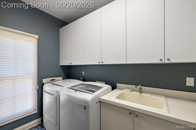 Builiding view twenty one for 5022 Lone Pine, Bloomfield Hills, MI. 48302