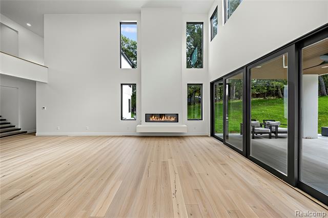 Builiding view five for 1715 Lone Pine, Bloomfield Hills, MI. 48302