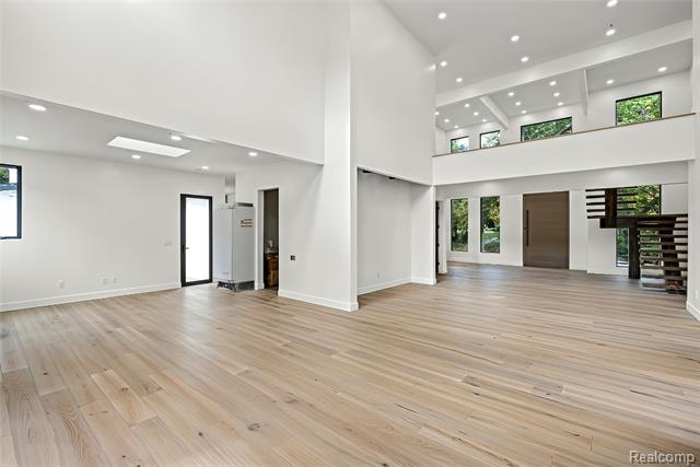 Builiding view six for 1715 Lone Pine, Bloomfield Hills, MI. 48302