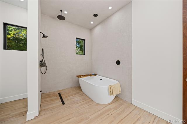 Builiding view ten for 1715 Lone Pine, Bloomfield Hills, MI. 48302