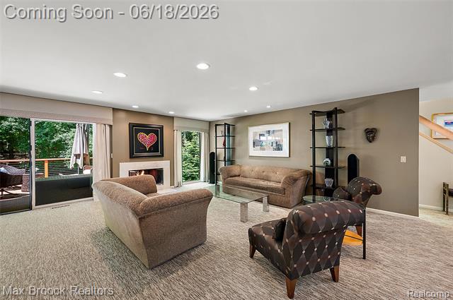 Builiding view five for 4872 Cliffside, West Bloomfield, MI. 48323