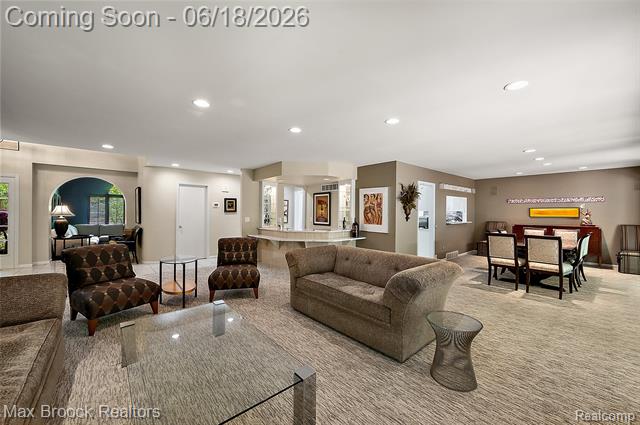 Builiding view six for 4872 Cliffside, West Bloomfield, MI. 48323