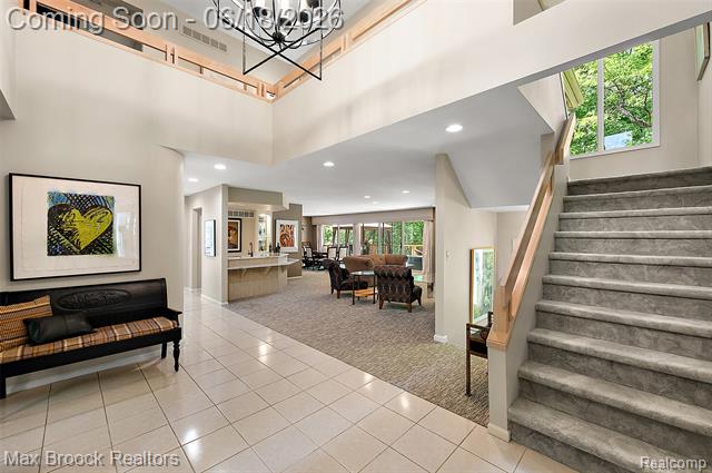 Builiding view three for 4872 Cliffside, West Bloomfield, MI. 48323