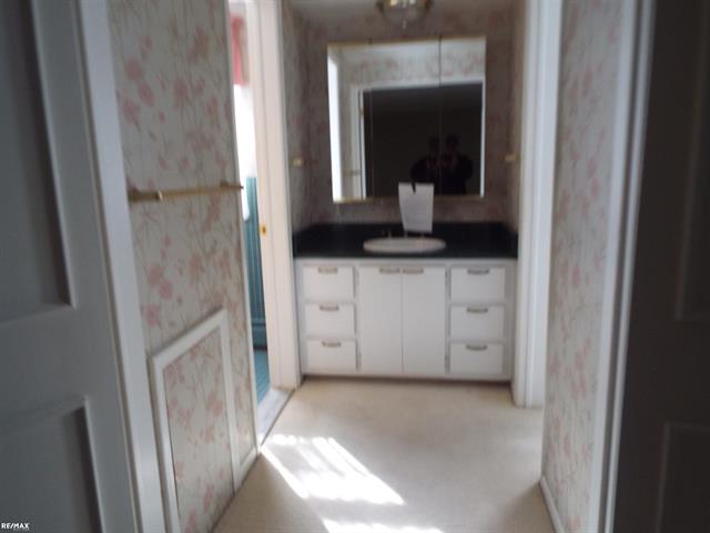 Builiding view fourteen for 5008 Kings Gate Way, Bloomfield Hills, MI. 48302