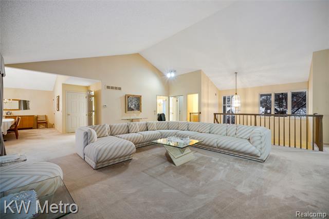 Builiding view forty one for 3086 Bloomfield Park, West Bloomfield, MI. 48323