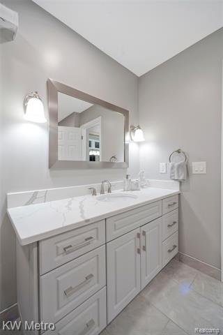 Builiding view seventy four for 3086 Bloomfield Park, West Bloomfield, MI. 48323