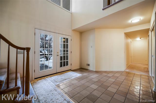Builiding view twelve for 3086 Bloomfield Park, West Bloomfield, MI. 48323