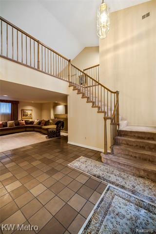 Builiding view twenty six for 3086 Bloomfield Park, West Bloomfield, MI. 48323