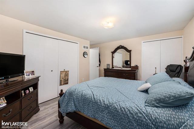 Builiding view seventeen for 3500 Ardmore, Troy, MI. 48083