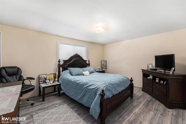 Builiding view sixteen for 3500 Ardmore, Troy, MI. 48083