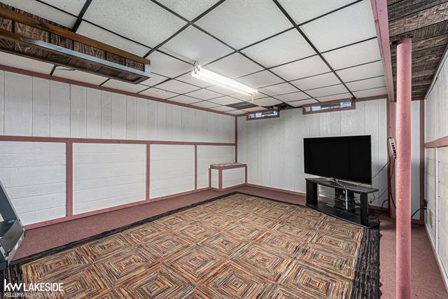 Builiding view twenty four for 3500 Ardmore, Troy, MI. 48083