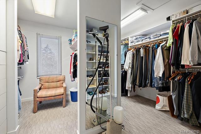 Builiding view twenty one for 4539 Middleton, West Bloomfield, MI. 48323