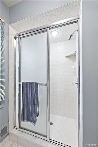 Builiding view twenty for 4539 Middleton, West Bloomfield, MI. 48323