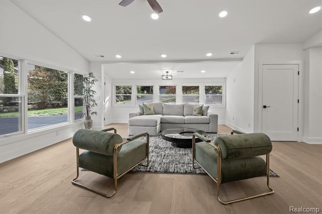 Builiding view seven for 4535 Grindley, Bloomfield Hills, MI. 48302
