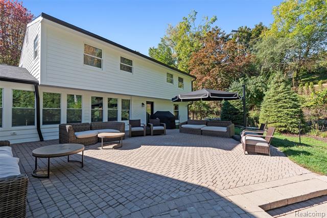 Builiding view thirty two for 4535 Grindley, Bloomfield Hills, MI. 48302