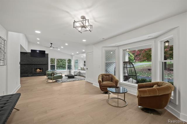 Builiding view twenty eight for 4535 Grindley, Bloomfield Hills, MI. 48302