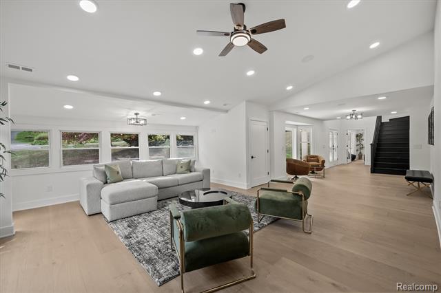 Builiding view twenty five for 4535 Grindley, Bloomfield Hills, MI. 48302