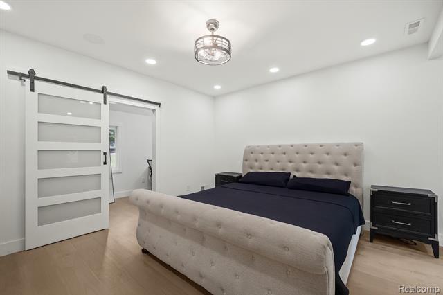 Builiding view twenty one for 4535 Grindley, Bloomfield Hills, MI. 48302