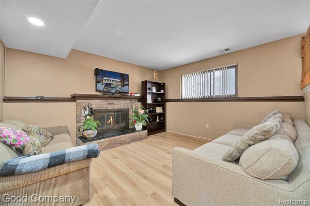 Builiding view thirteen for 2711 Winter, Troy, MI. 48083