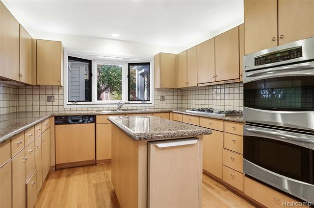 Builiding view eleven for 4154 Nearbrook, Bloomfield Hills, MI. 48302