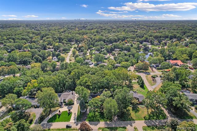 Builiding view twenty eight for 4154 Nearbrook, Bloomfield Hills, MI. 48302