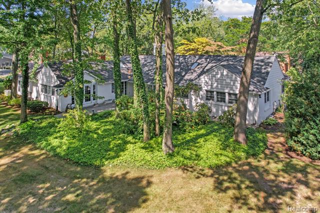 Builiding view twenty seven for 4154 Nearbrook, Bloomfield Hills, MI. 48302