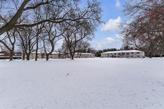 Builiding view thirty six for 4113 Telegraph, Bloomfield Hills, MI. 48302