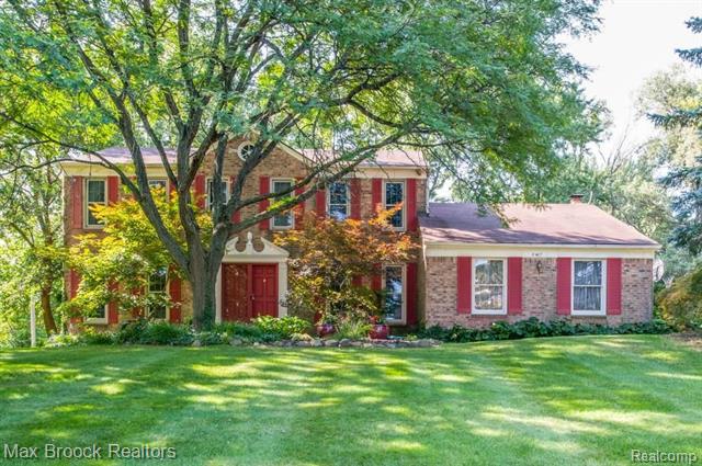 front view for 3407 Buckingham Trl, West Bloomfield, Mi. 48323
