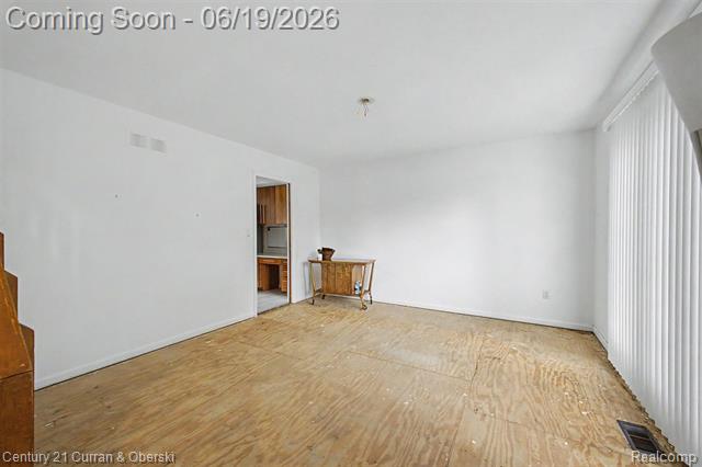 Builiding view four for 4231 Windridge, West Bloomfield, MI. 48323