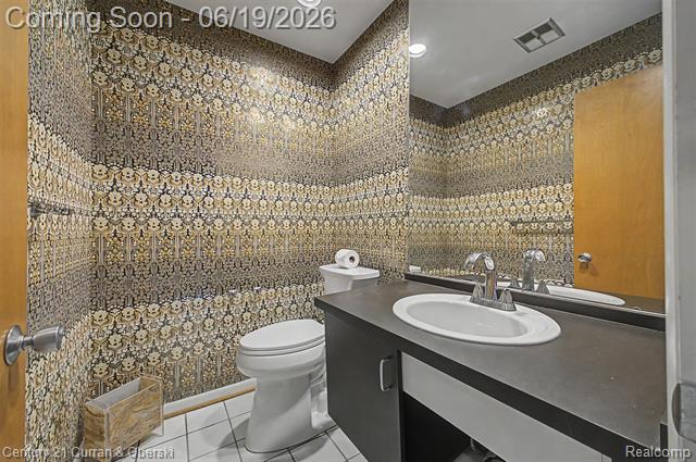 Builiding view seventeen for 4231 Windridge, West Bloomfield, MI. 48323