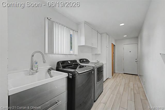 Builiding view sixteen for 4231 Windridge, West Bloomfield, MI. 48323