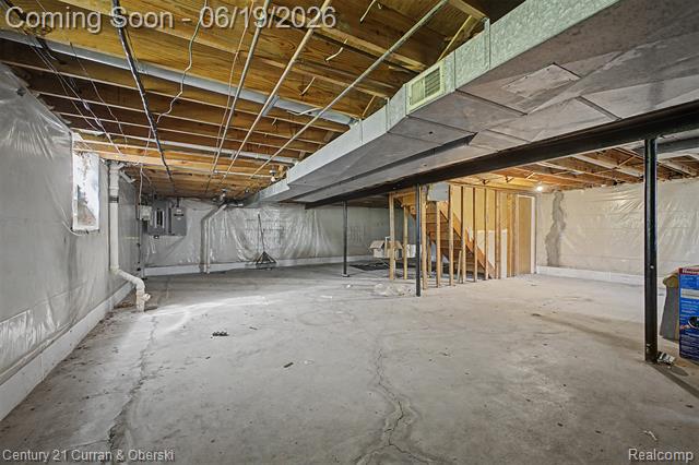 Builiding view thirty two for 4231 Windridge, West Bloomfield, MI. 48323