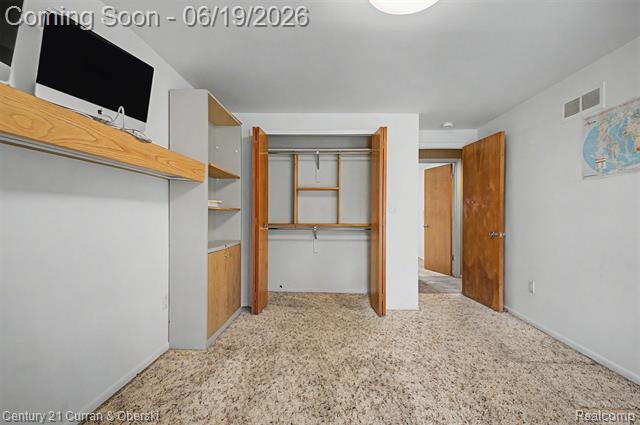 Builiding view twenty one for 4231 Windridge, West Bloomfield, MI. 48323