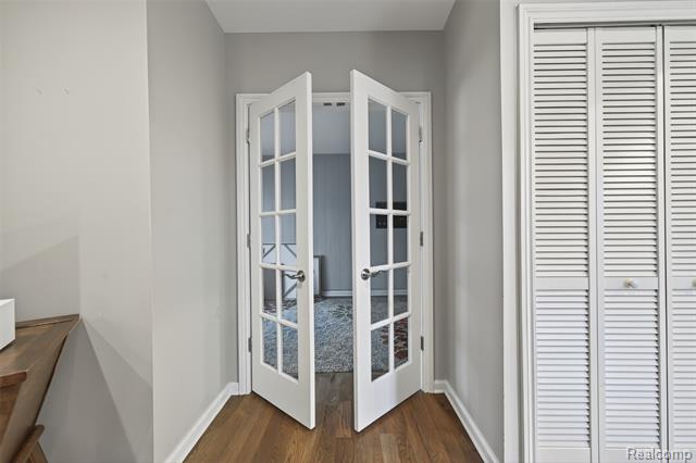 Builiding view eleven for 3960 Kings Point, Troy, MI. 48083