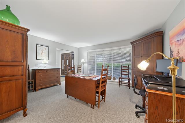 Builiding view nine for 3960 Kings Point, Troy, MI. 48083