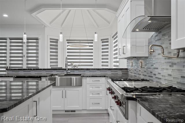 Builiding view fifteen for 1343 Orchard Ridge, Bloomfield Hills, MI. 48304