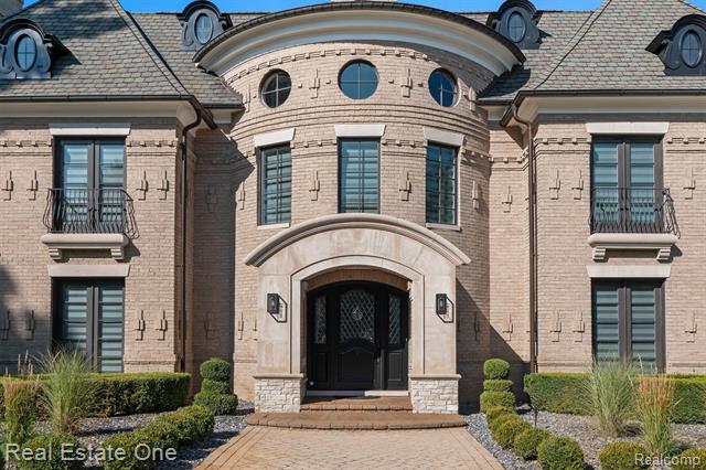 Builiding view five for 1343 Orchard Ridge, Bloomfield Hills, MI. 48304