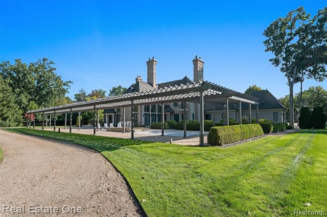 Builiding view forty three for 1343 Orchard Ridge, Bloomfield Hills, MI. 48304