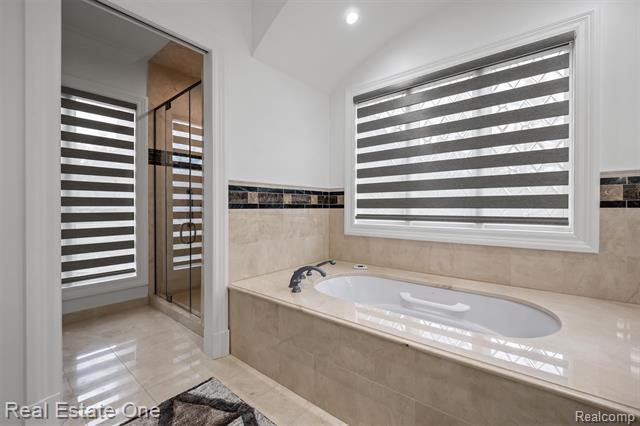 Builiding view twenty four for 1343 Orchard Ridge, Bloomfield Hills, MI. 48304