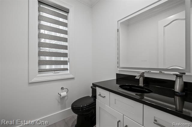 Builiding view twenty for 1343 Orchard Ridge, Bloomfield Hills, MI. 48304