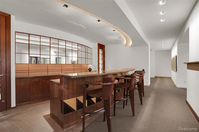 Builiding view fifty eight for 1335 Trowbridge, Bloomfield Hills, MI. 48304