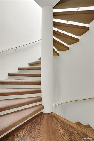 Builiding view fifty six for 1335 Trowbridge, Bloomfield Hills, MI. 48304