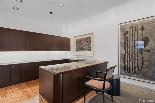 Builiding view forty eight for 1335 Trowbridge, Bloomfield Hills, MI. 48304