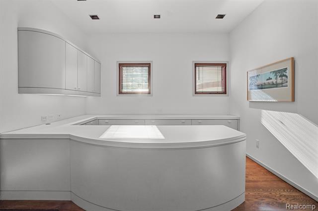 Builiding view forty nine for 1335 Trowbridge, Bloomfield Hills, MI. 48304